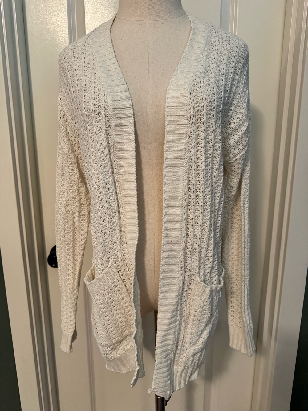 American Eagle Outfitters Cream Open-Front Knit Cardigan